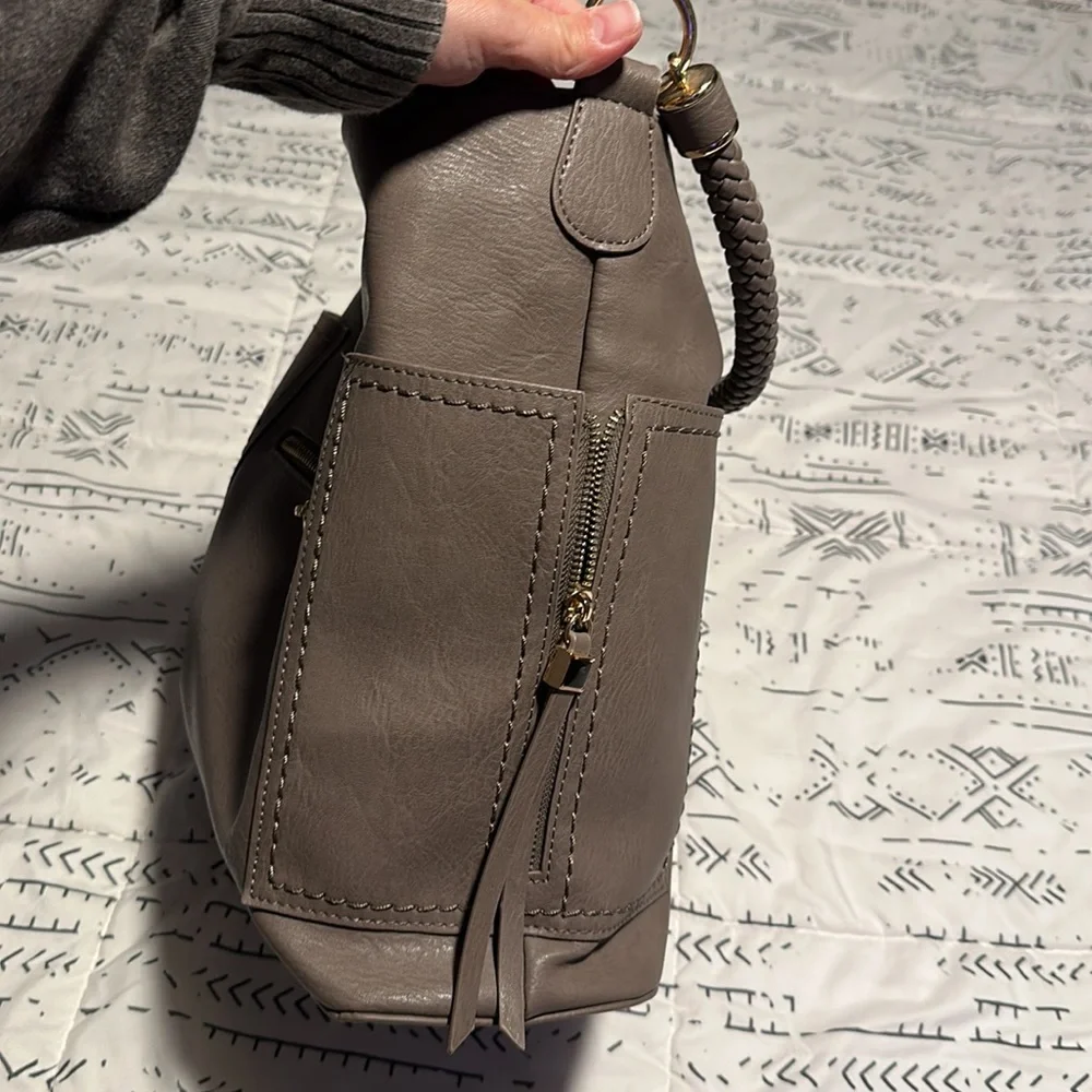 Purse - Picture 4 of 9